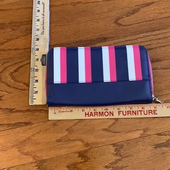 Isaac Mizrahi zippered cosmetic case - Picture 4 of 4